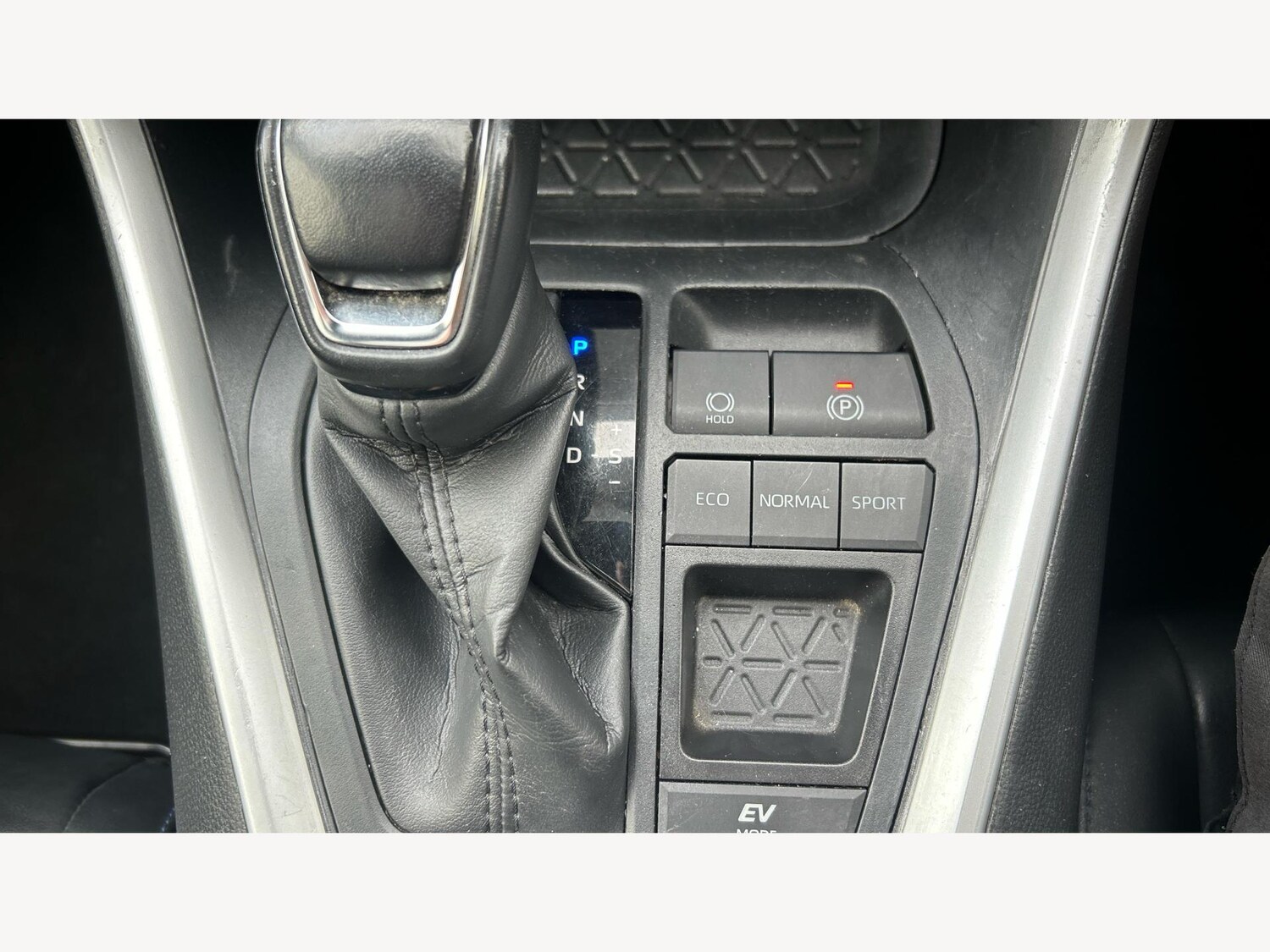 Used Toyota RAV4 2021 for sale - 77573787: Photo 23