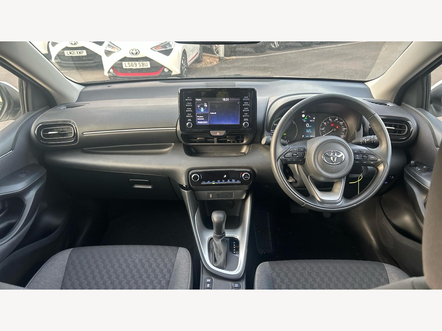 Used Toyota Yaris 2023 for sale - 77090878: Photo 7
