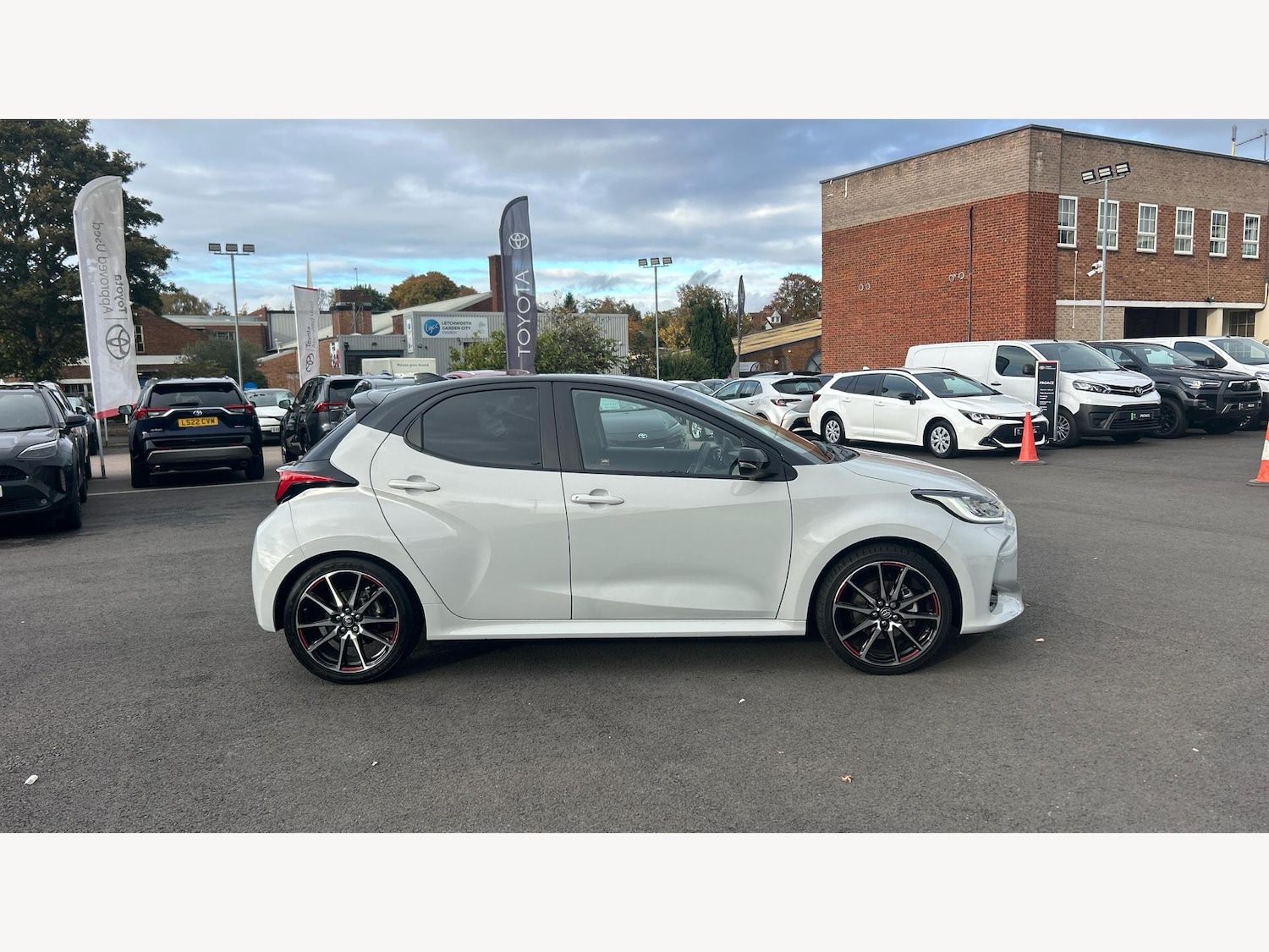 Used Toyota Yaris 2023 for sale - 76326727: Photo 18