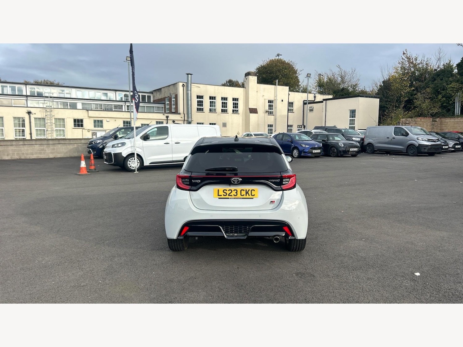 Used Toyota Yaris 2023 for sale - 76326727: Photo 21