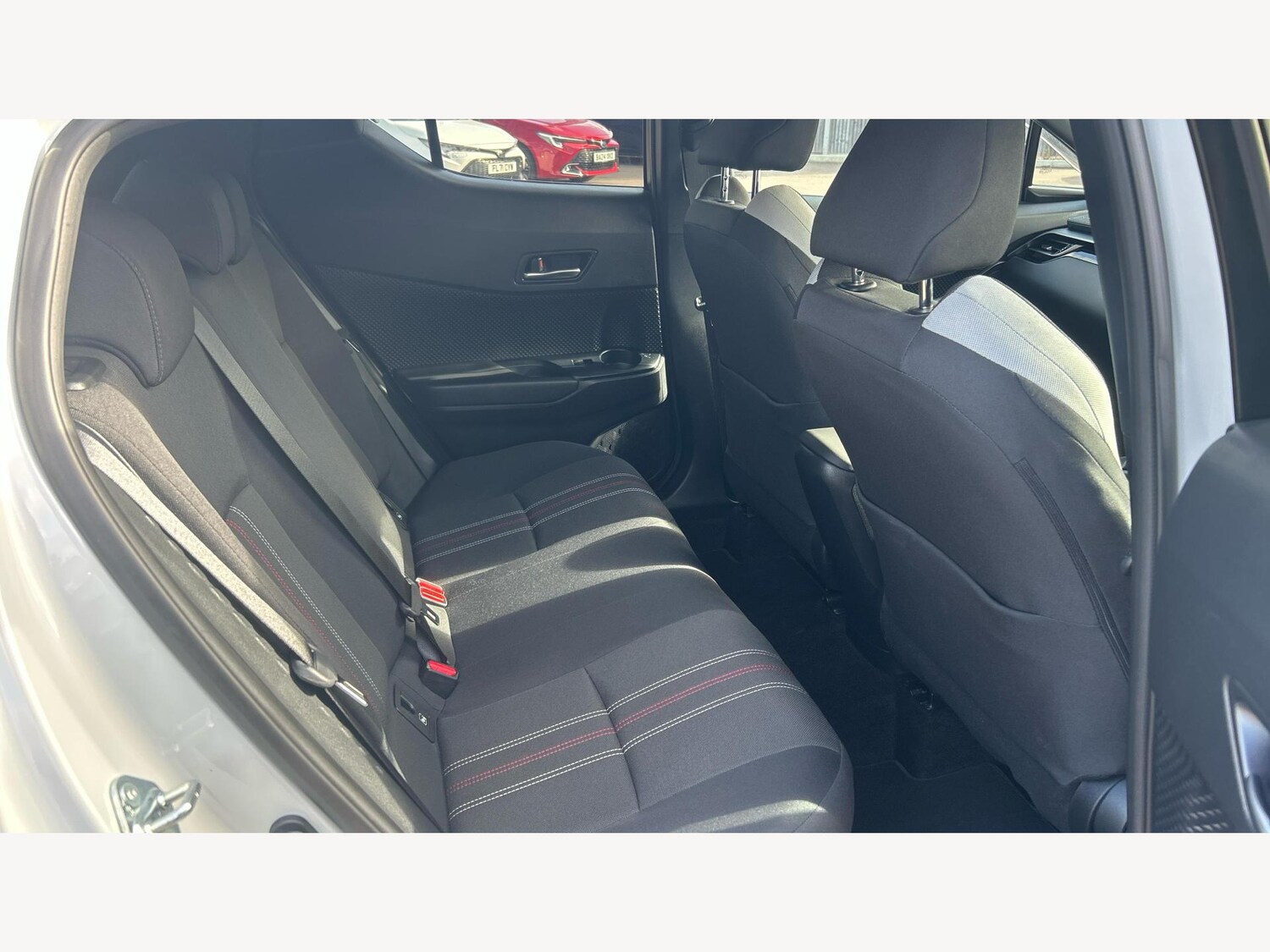Used Toyota C-HR 2023 for sale - 75719960: Photo 14