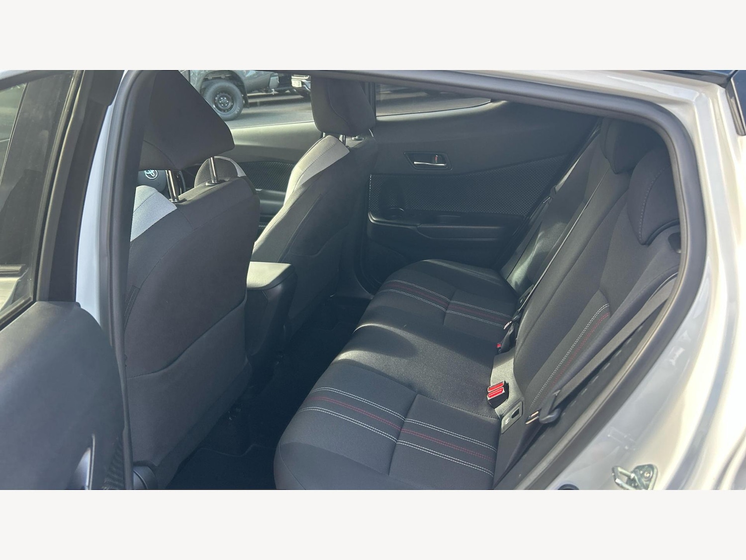 Used Toyota C-HR 2023 for sale - 75719960: Photo 15