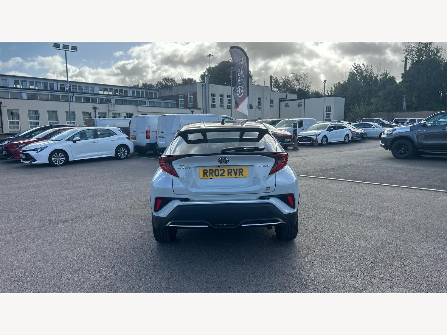 Used Toyota C-HR 2023 for sale - 75719960: Photo 21
