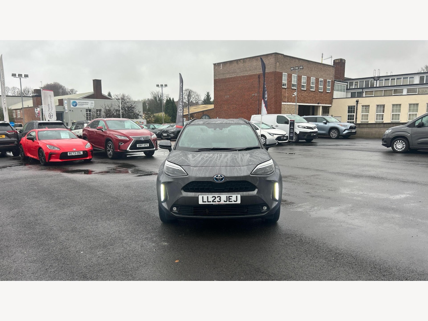 Used Toyota Yaris Cross 2023 for sale - 76865790: Photo 17