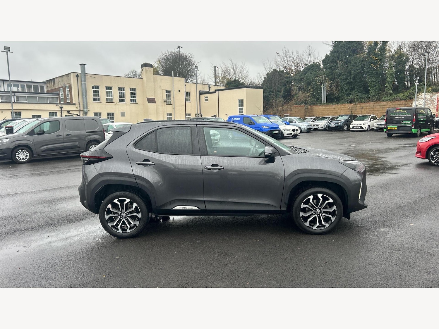 Used Toyota Yaris Cross 2023 for sale - 76865790: Photo 18