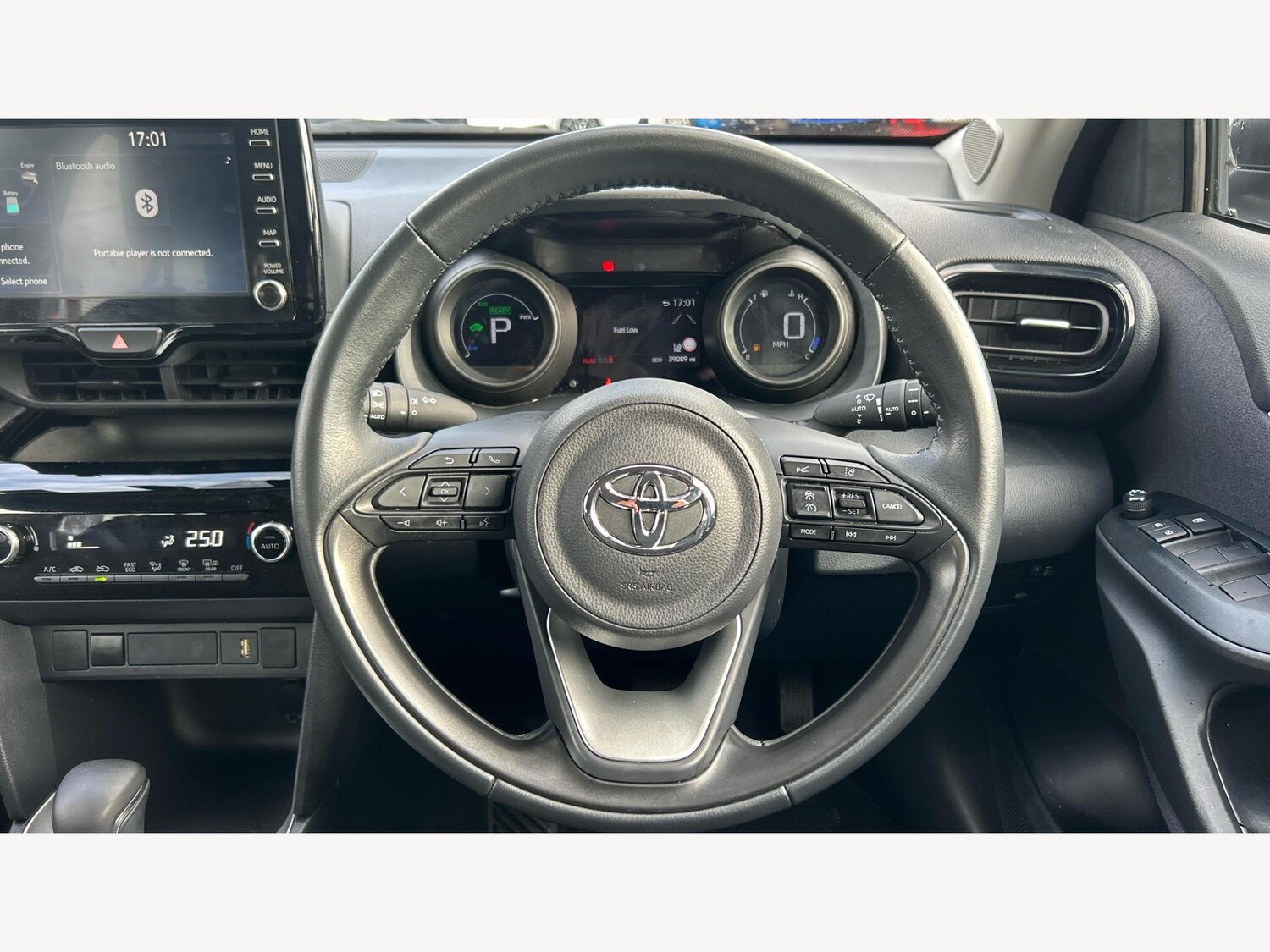 Used Toyota Yaris Cross 2023 for sale - 75719522: Photo 10