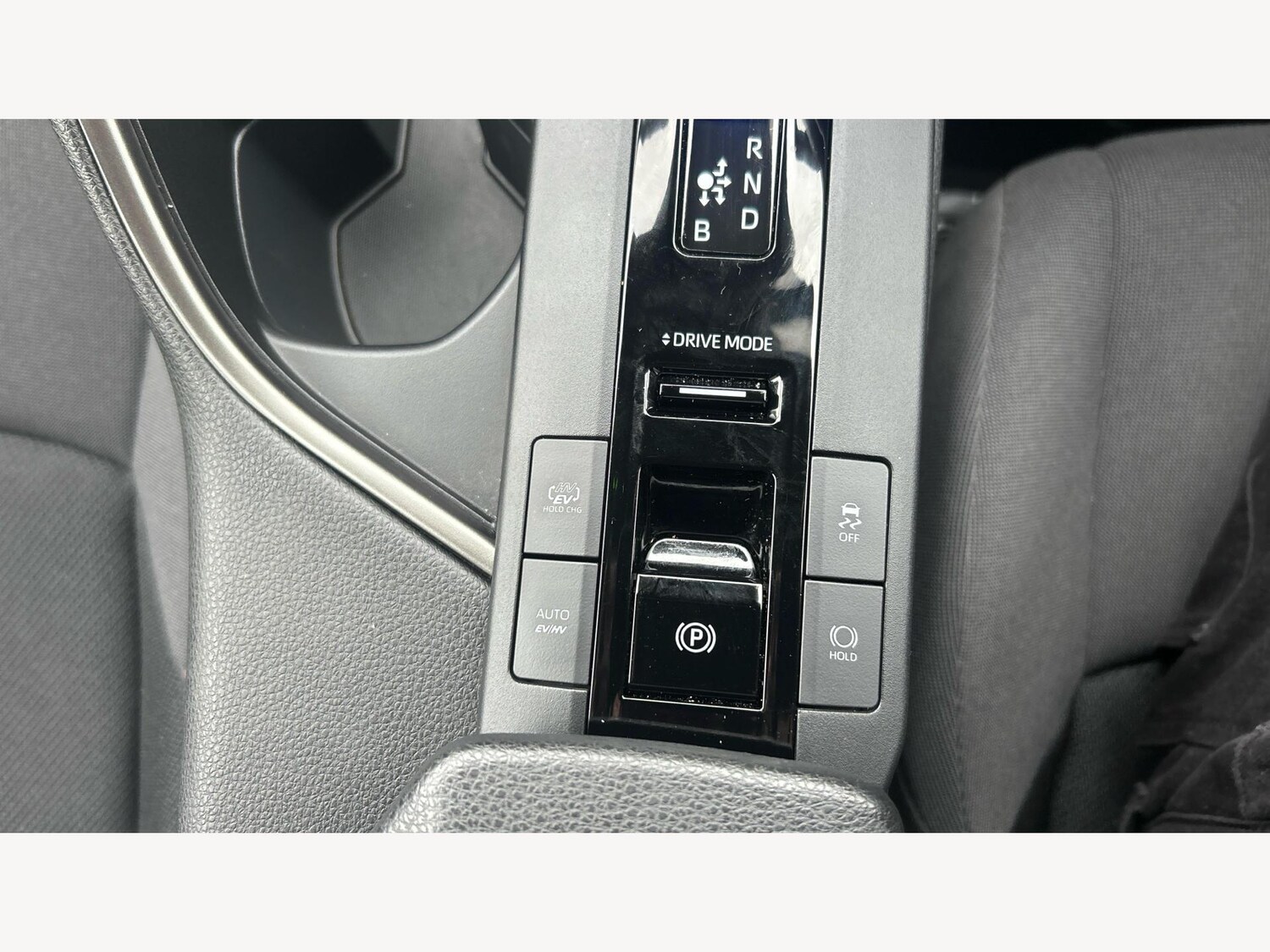 Used Toyota C-HR for sale - 77633723: Photo 25