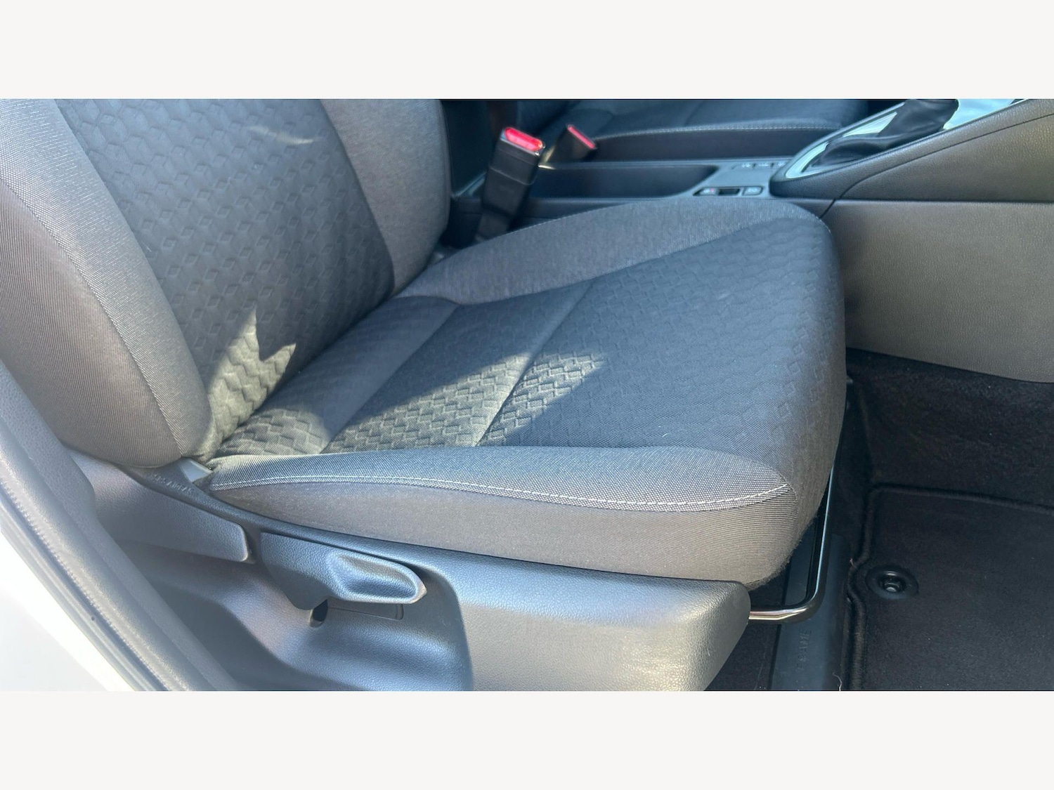 Used Toyota Yaris 2023 for sale - 78170932: Photo 19