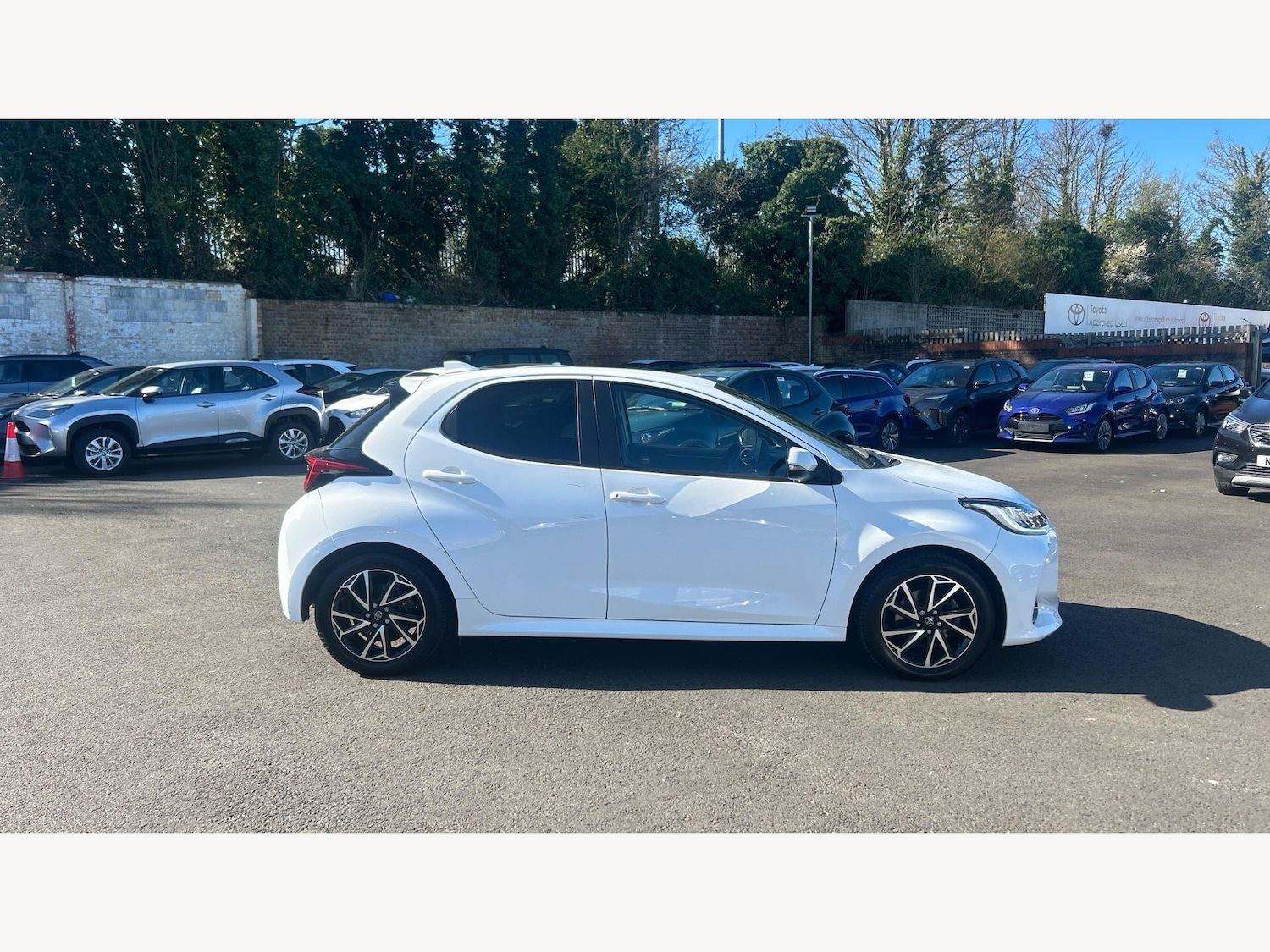 Used Toyota Yaris 2023 for sale - 78170932: Photo 25