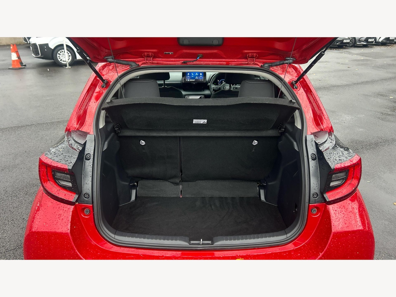 Used Toyota Yaris 2024 for sale - 76361512: Photo 16