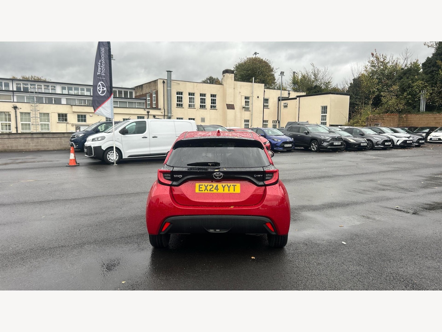 Used Toyota Yaris 2024 for sale - 76361512: Photo 21