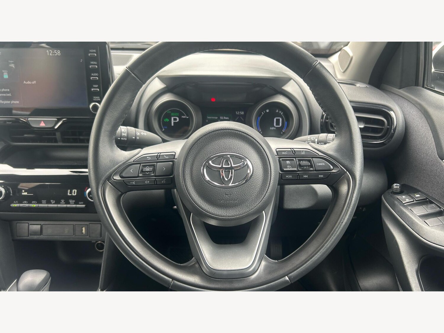 Used Toyota Yaris Cross 2024 for sale - 77255123: Photo 10