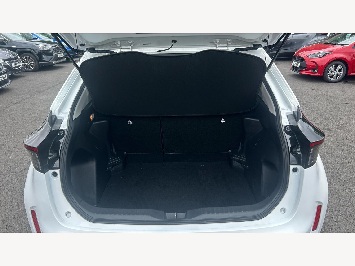 Used Toyota Yaris Cross 2024 for sale - 77255123: Photo 16