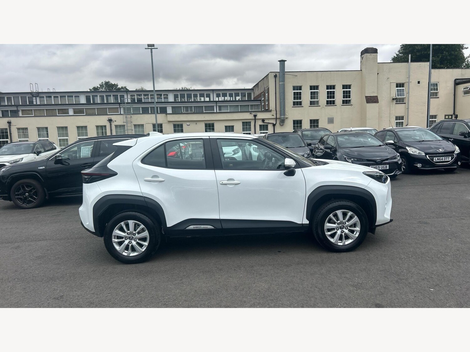 Used Toyota Yaris Cross 2024 for sale - 77255123: Photo 18