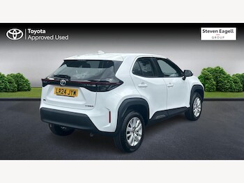 Used Toyota Yaris Cross 2024 for sale - 77255123: Photo