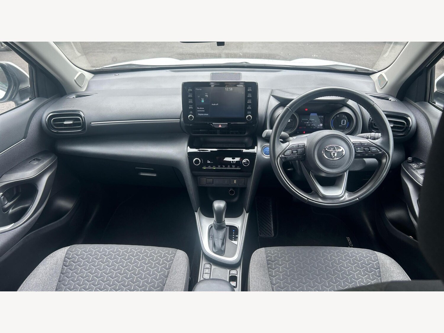 Used Toyota Yaris Cross 2024 for sale - 77255123: Photo 7