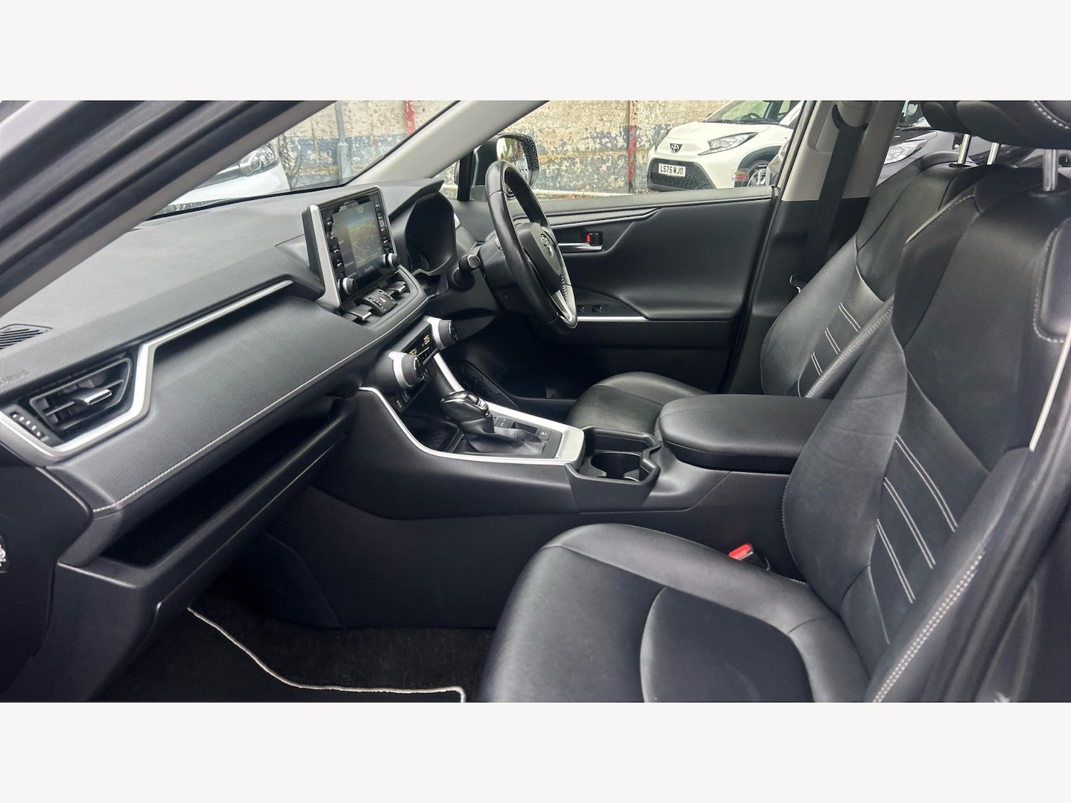 Used Toyota RAV4 2020 for sale - 76258996: Photo 12