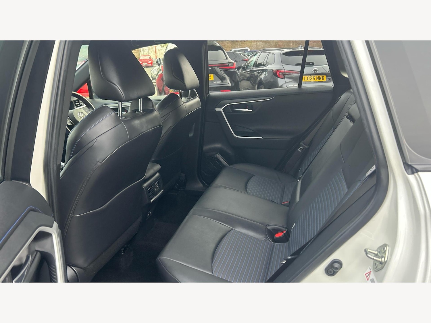 Used Toyota RAV4 2022 for sale - 77799249: Photo 15