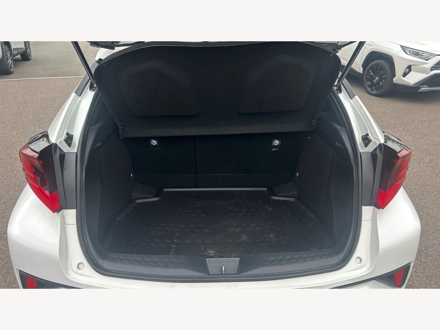 Used Toyota C-HR for sale - 78147951: Photo 15