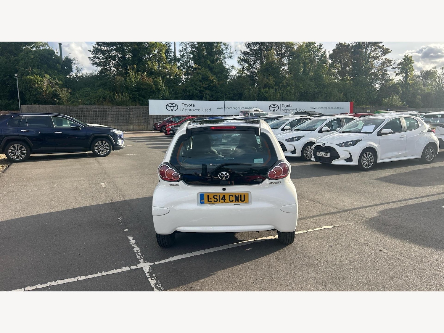 Used Toyota AYGO 2014 for sale - 76976105: Photo 21