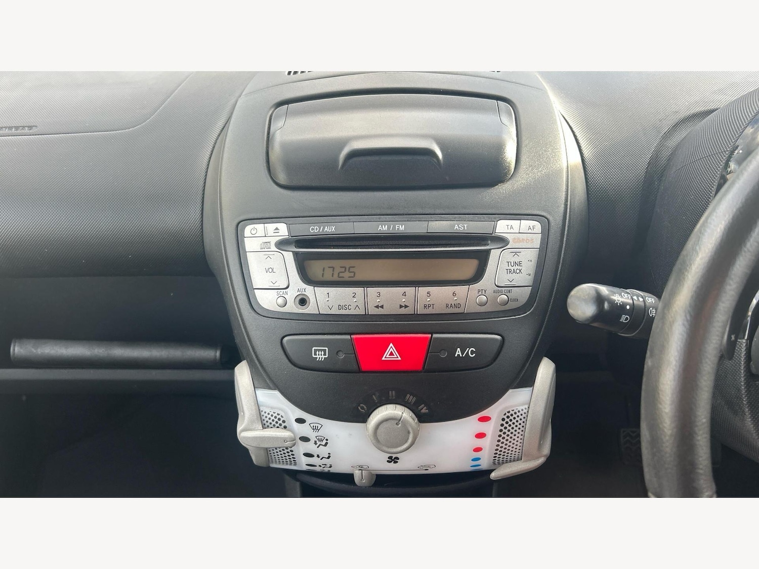 Used Toyota AYGO 2014 for sale - 76976105: Photo 9