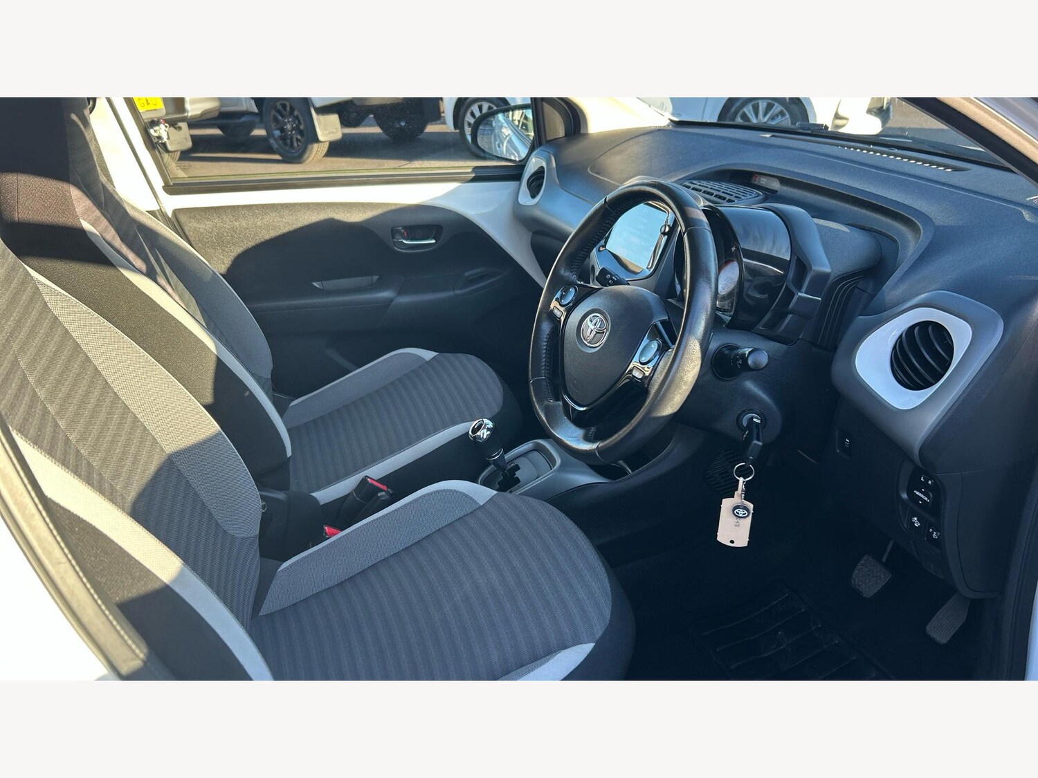 Used Toyota AYGO 2019 for sale - 76359839: Photo 13
