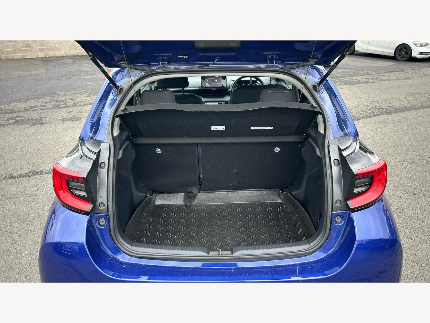 Used Toyota Yaris 2023 for sale - 76370858: Photo 16