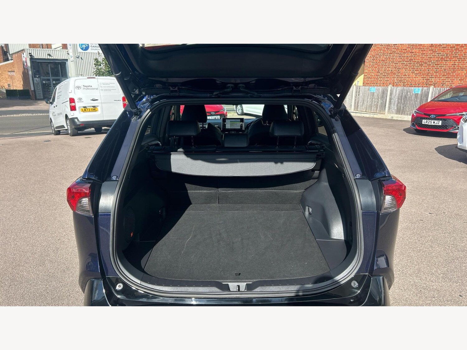 Used Toyota RAV4 2022 for sale - 76188663: Photo 16