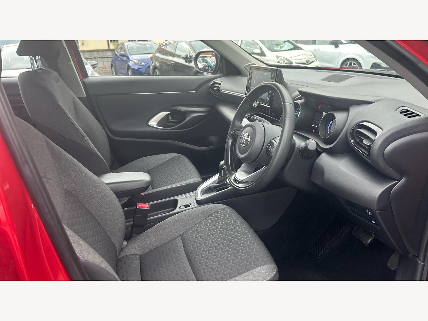 Used Toyota Yaris Cross 2024 for sale - 76336635: Photo 13
