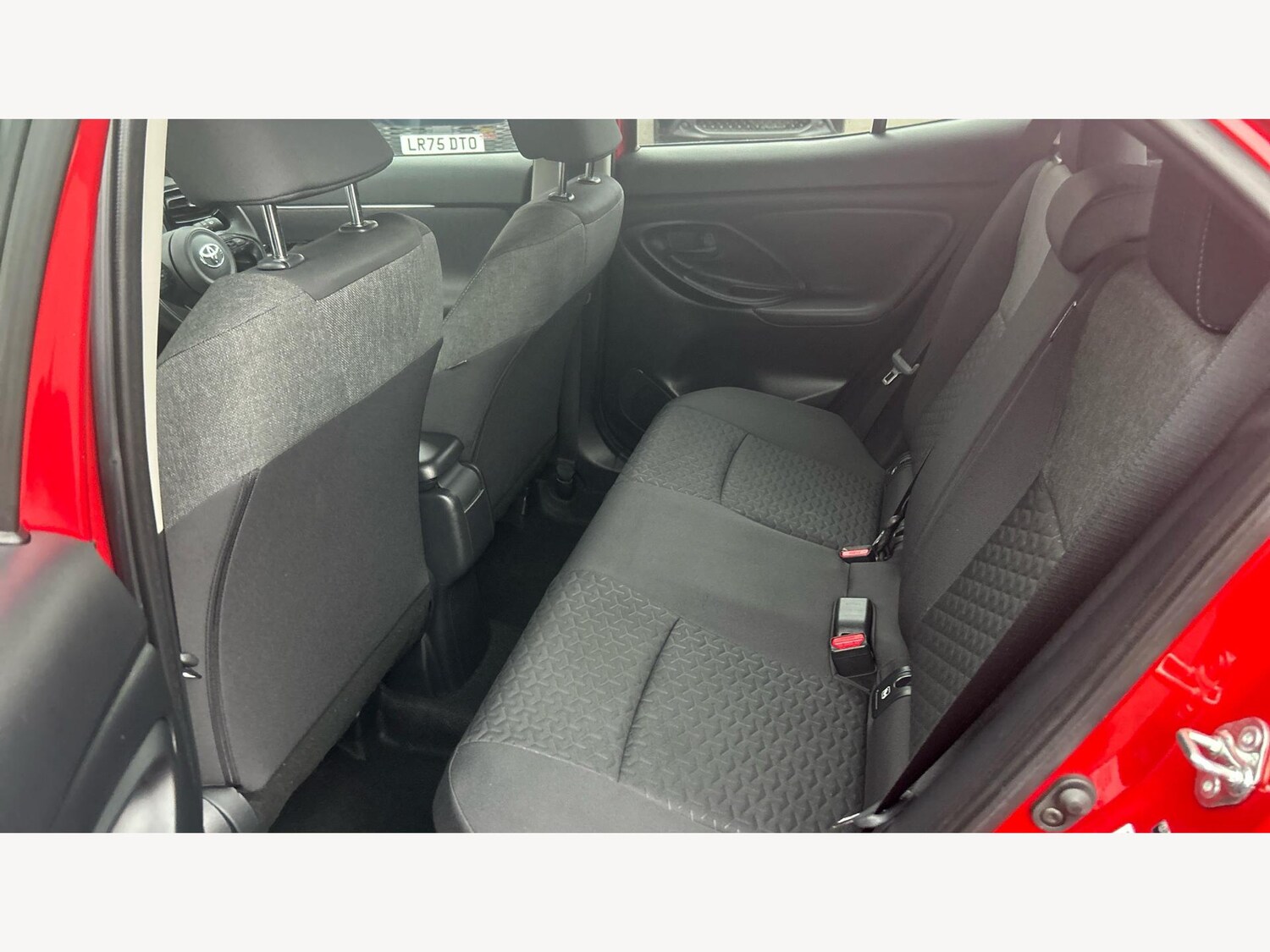 Used Toyota Yaris Cross 2024 for sale - 76336635: Photo 15