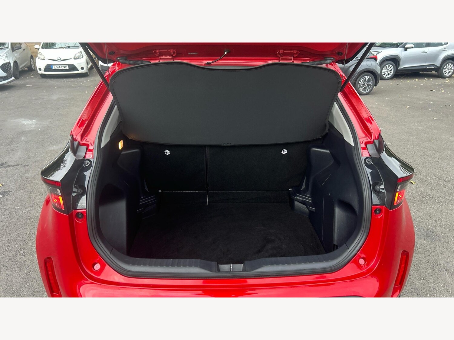 Used Toyota Yaris Cross 2024 for sale - 76336635: Photo 16