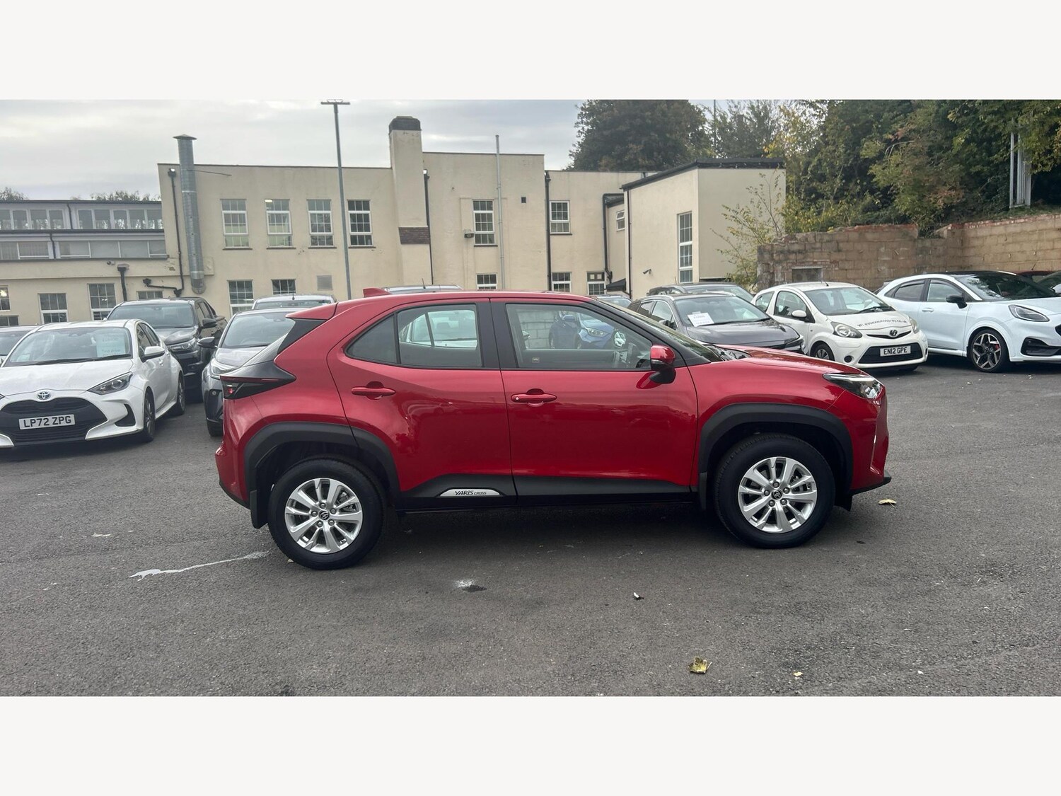 Used Toyota Yaris Cross 2024 for sale - 76336635: Photo 18