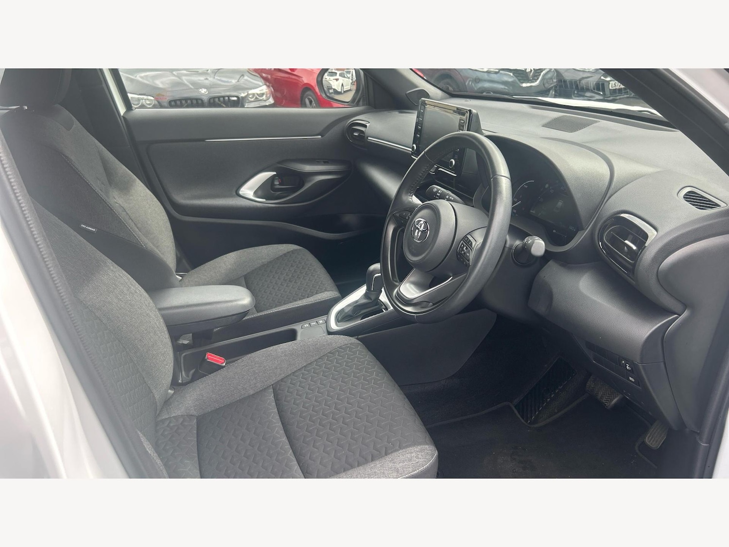 Used Toyota Yaris Cross 2023 for sale - 77625236: Photo 13