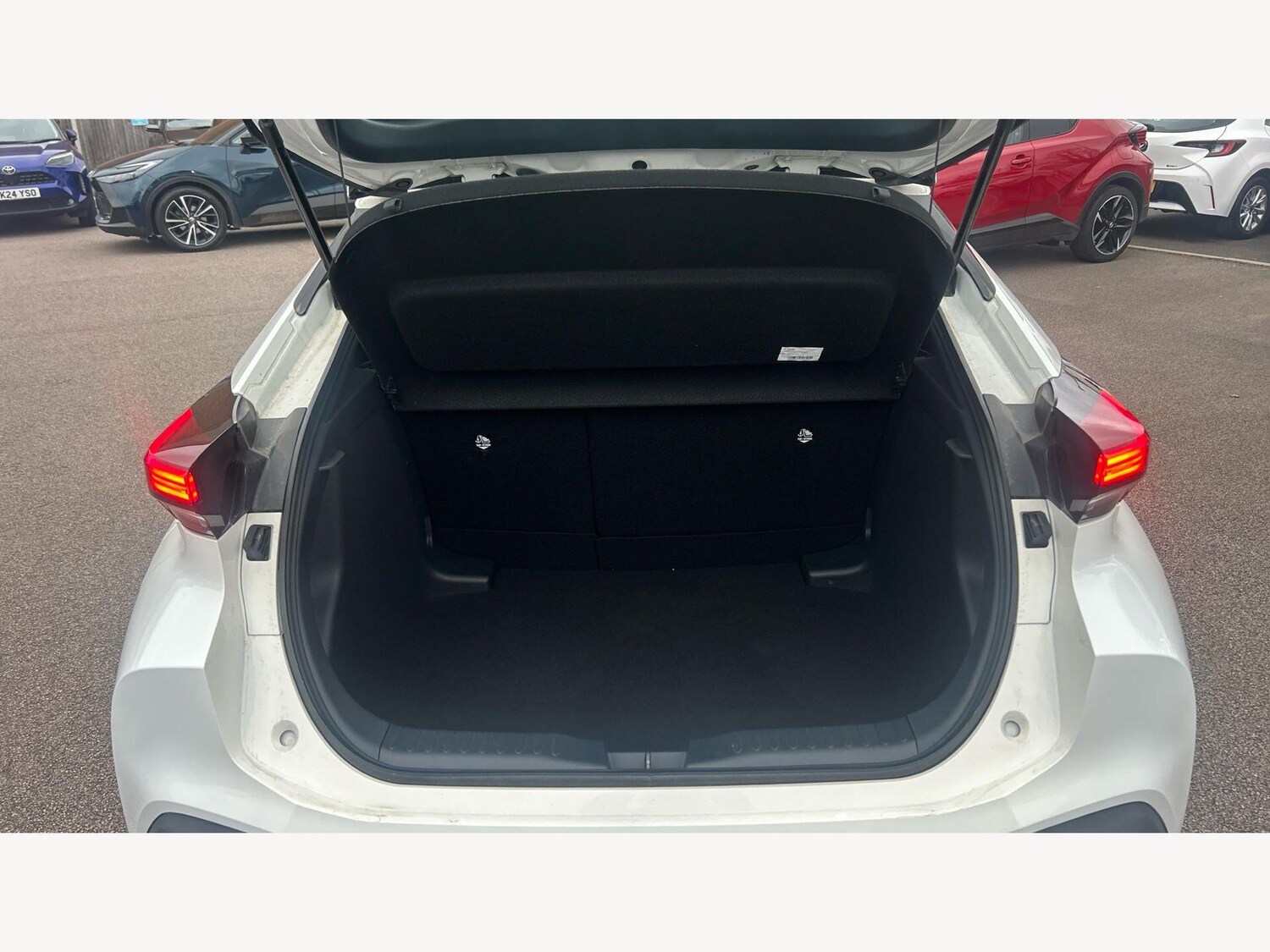 Used Toyota C-HR 2024 for sale - 78171027: Photo 16