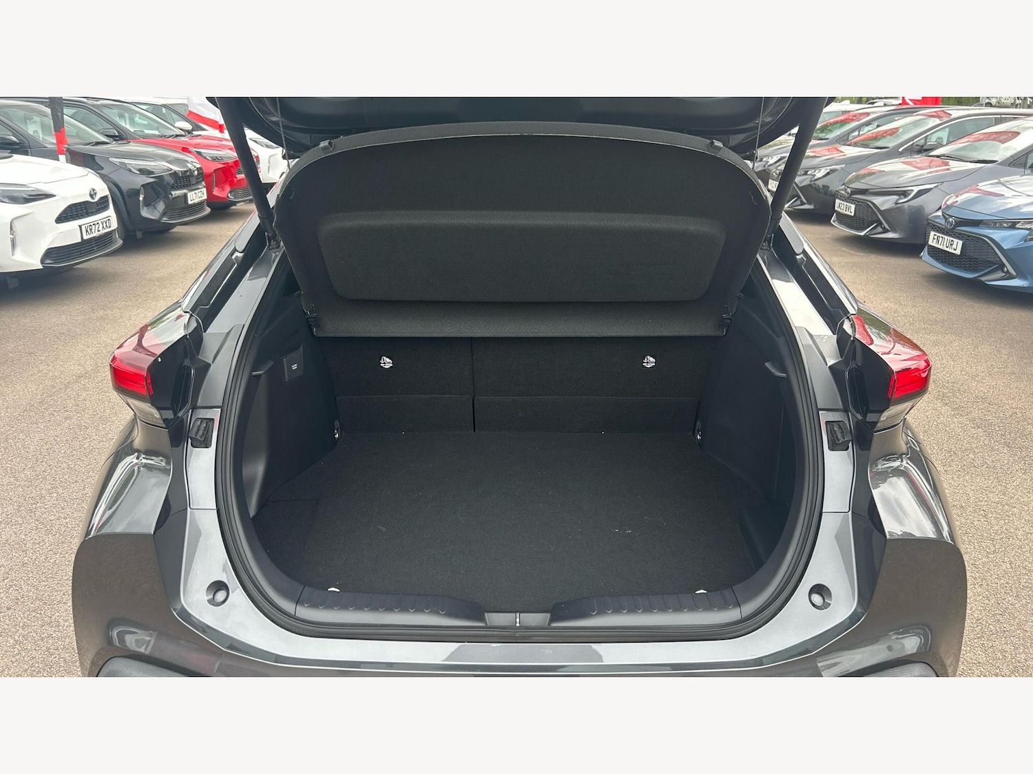 Used Toyota C-HR 2024 for sale - 76913552: Photo 16