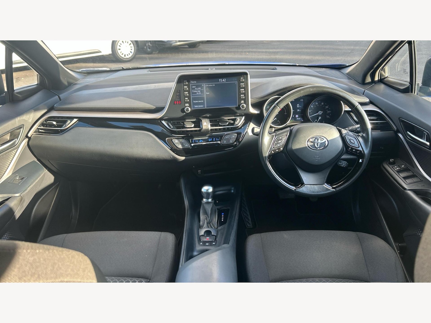 Used Toyota C-HR 2022 for sale - 76832107: Photo 7