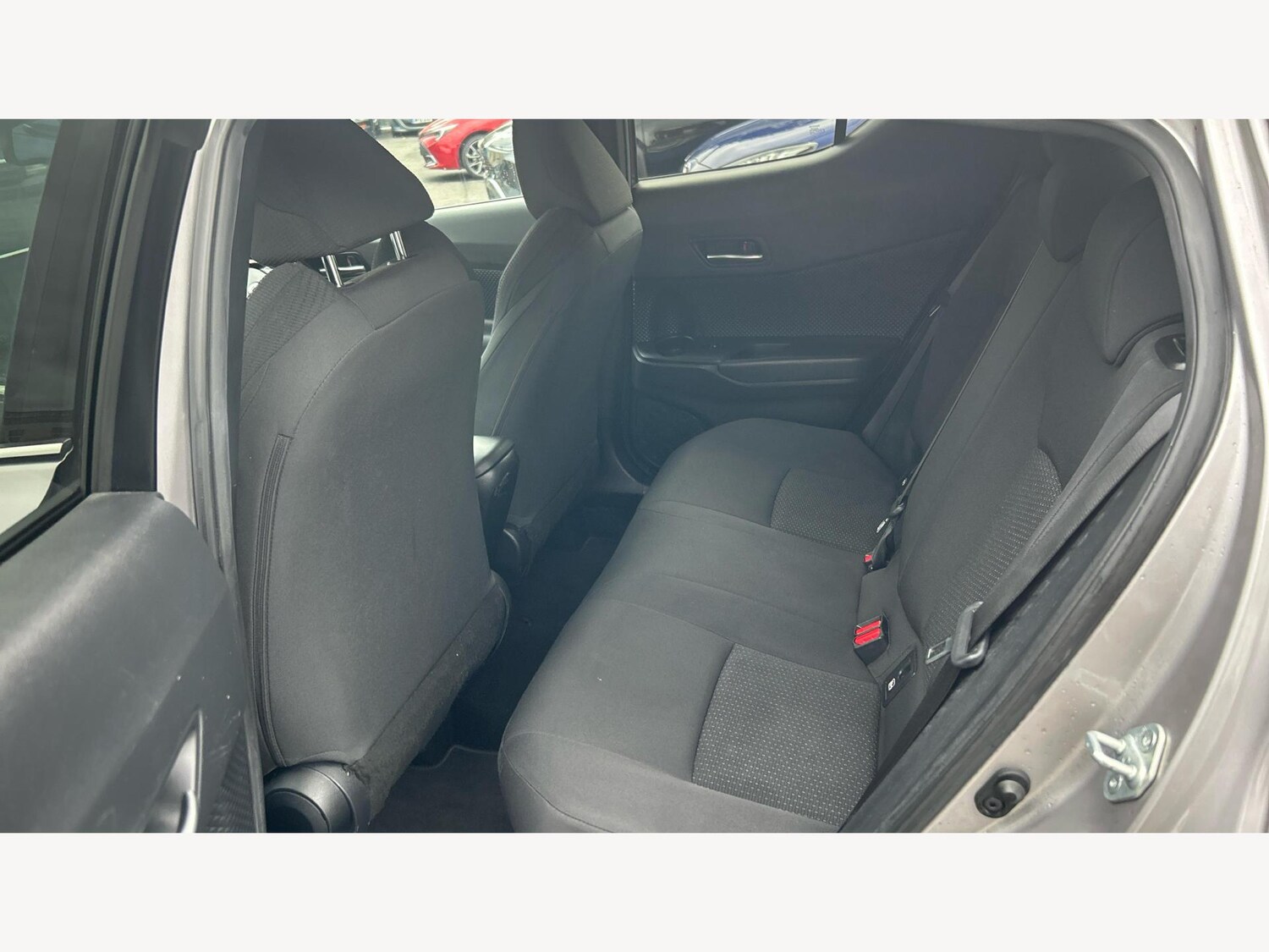 Used Toyota C-HR 2018 for sale - 76251301: Photo 15