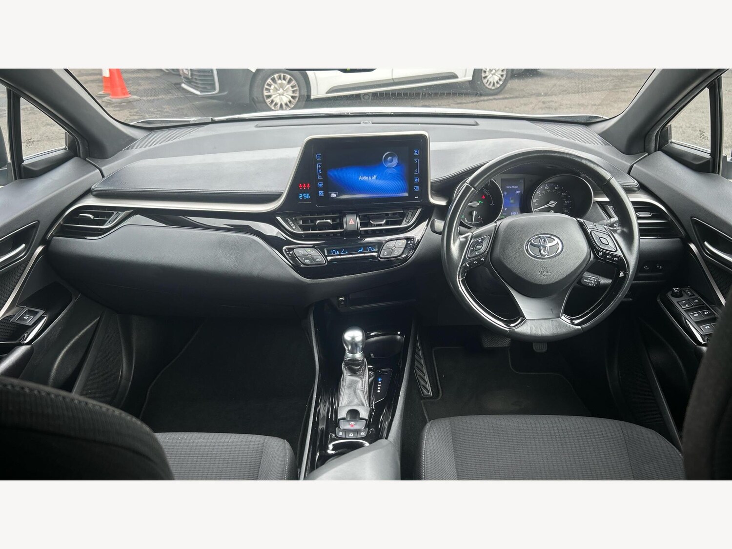 Used Toyota C-HR 2018 for sale - 76251301: Photo 7