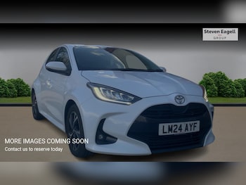 Used Toyota Yaris 2024 for sale - 77898221: Photo