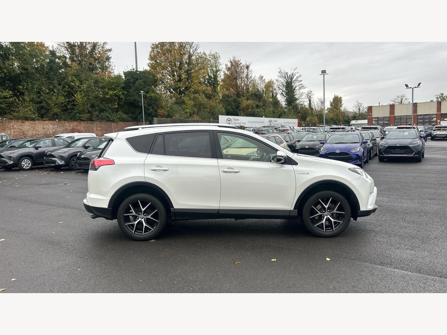 Used Toyota RAV4 2018 for sale - 76327288: Photo 18
