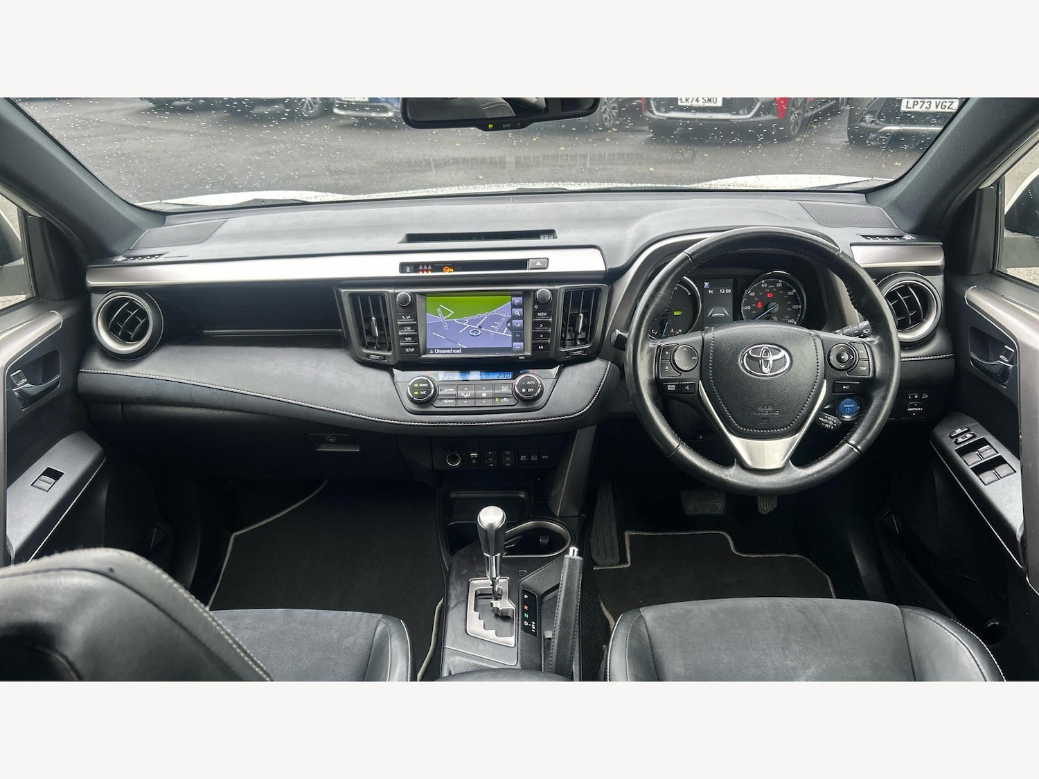 Used Toyota RAV4 2018 for sale - 76327288: Photo 7