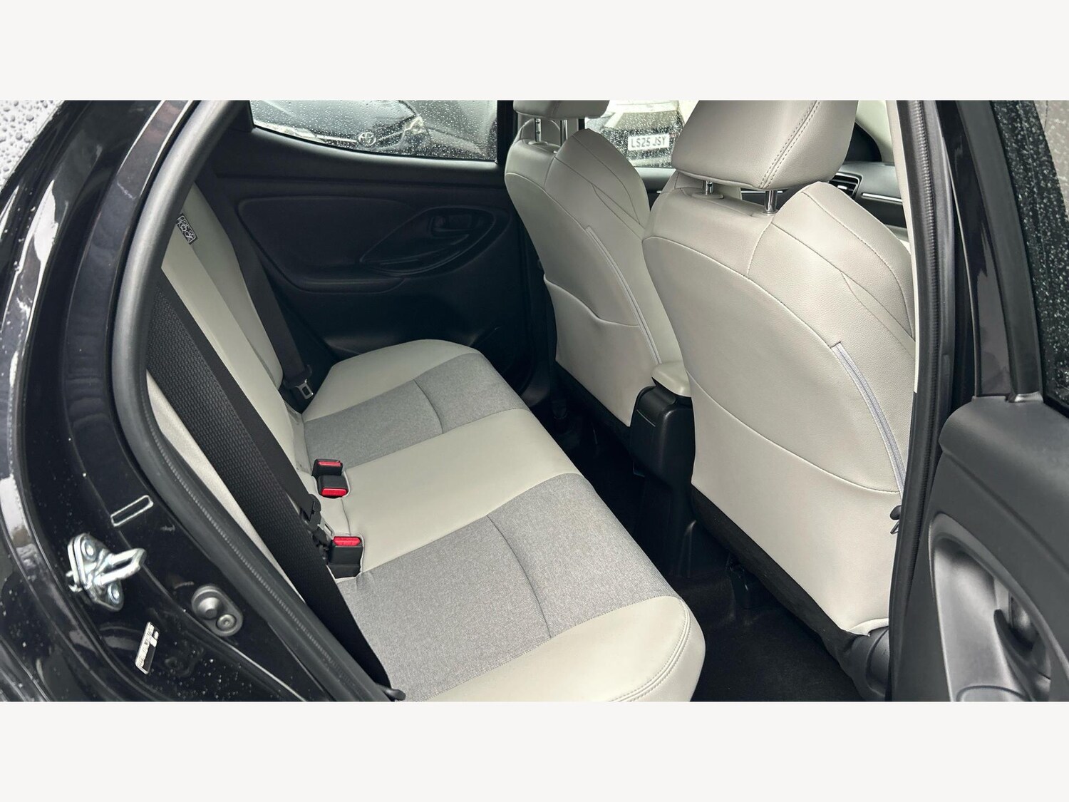 Used Toyota Yaris 2023 for sale - 76175525: Photo 14