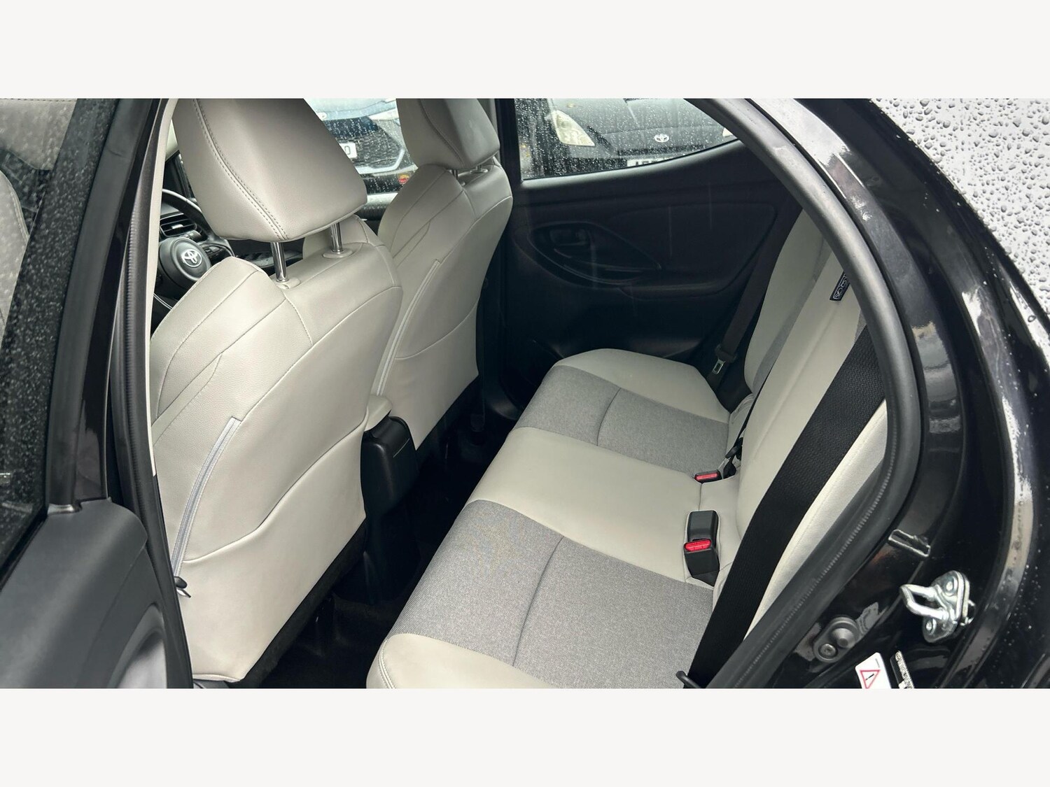 Used Toyota Yaris 2023 for sale - 76175525: Photo 15