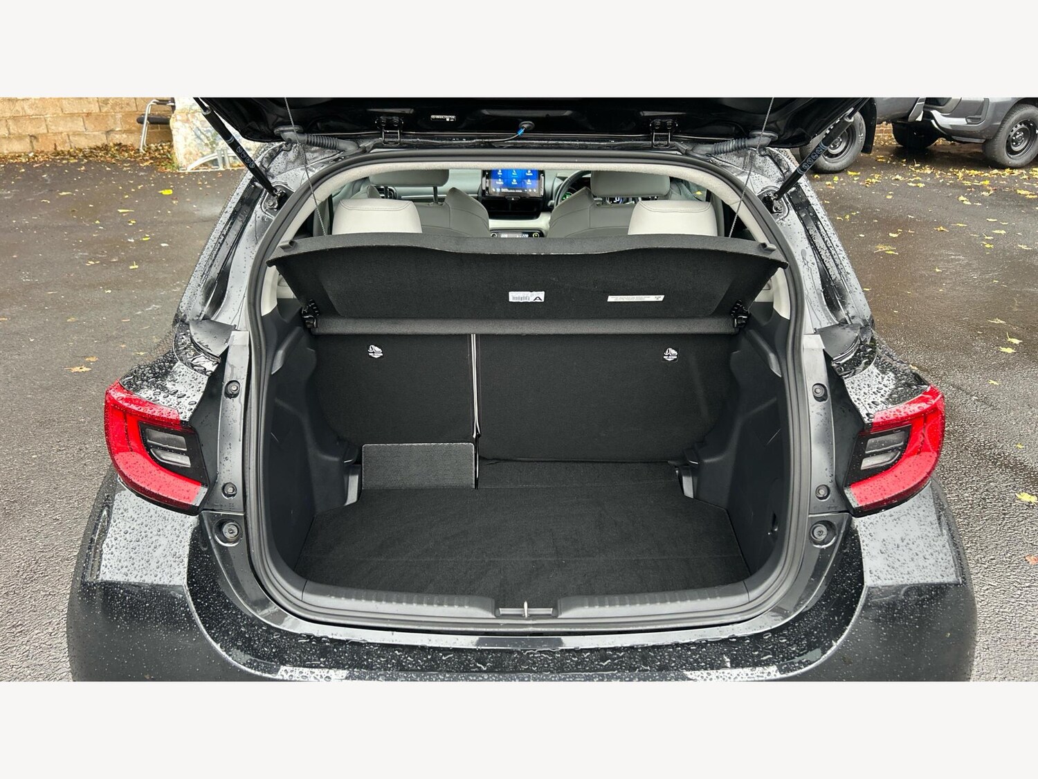 Used Toyota Yaris 2023 for sale - 76175525: Photo 16