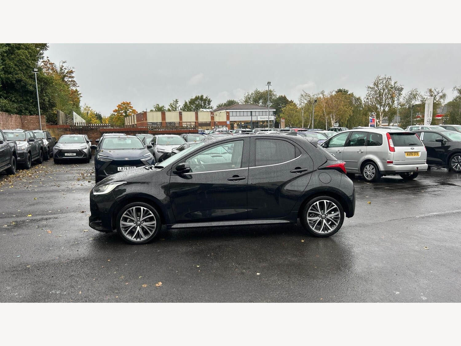 Used Toyota Yaris 2023 for sale - 76175525: Photo 19