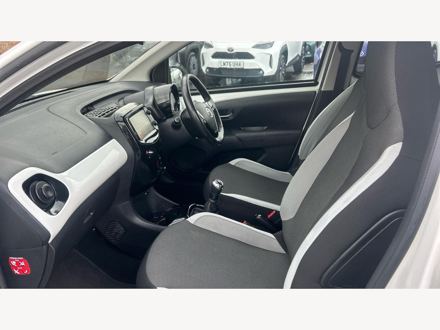 Used Toyota AYGO 2017 for sale - 76573696: Photo 12