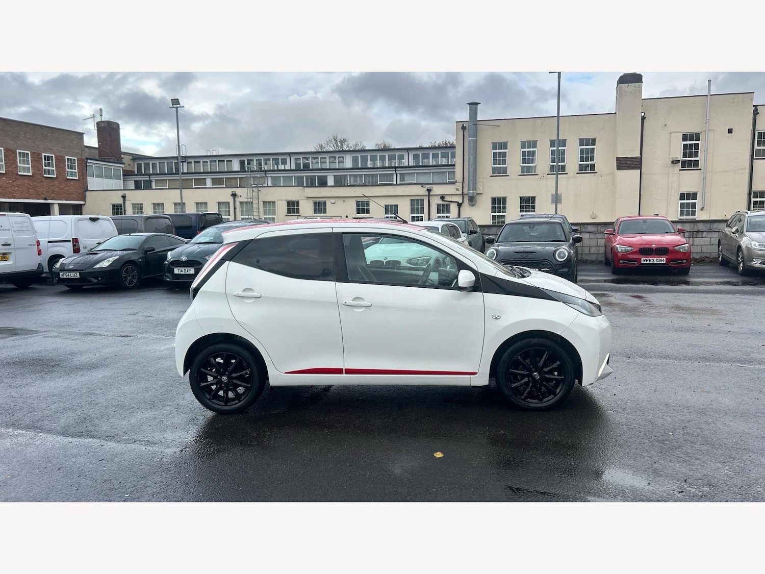 Used Toyota AYGO 2017 for sale - 76573696: Photo 18