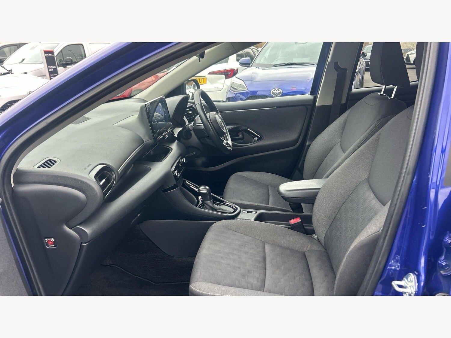 Used Toyota Yaris 2024 for sale - 77898361: Photo 12