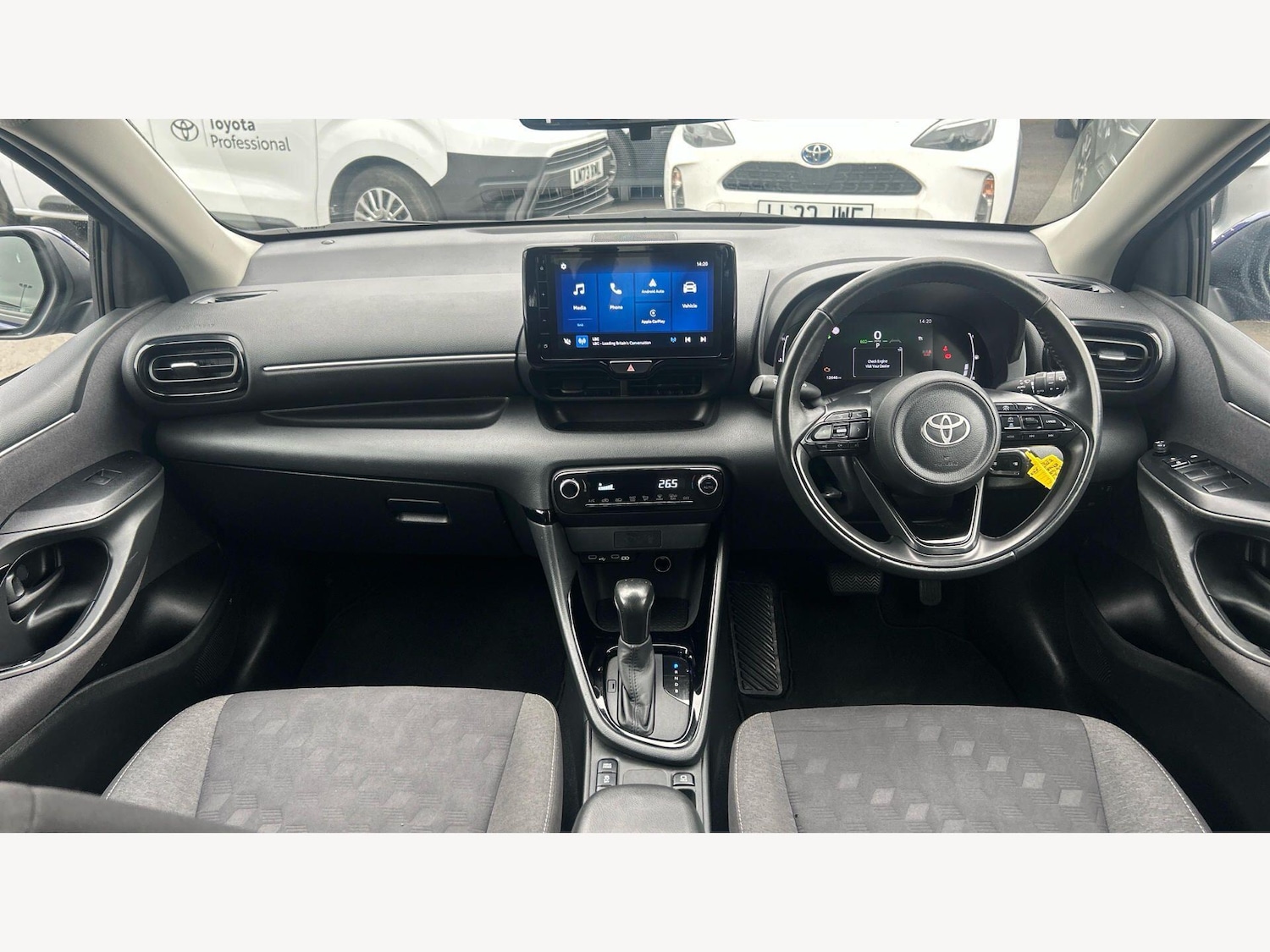 Used Toyota Yaris 2024 for sale - 77898361: Photo 7