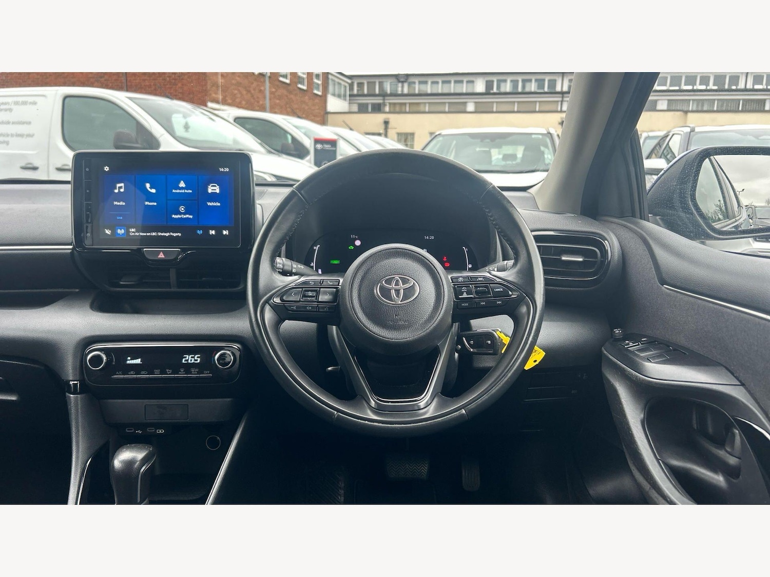 Used Toyota Yaris 2024 for sale - 77898361: Photo 8